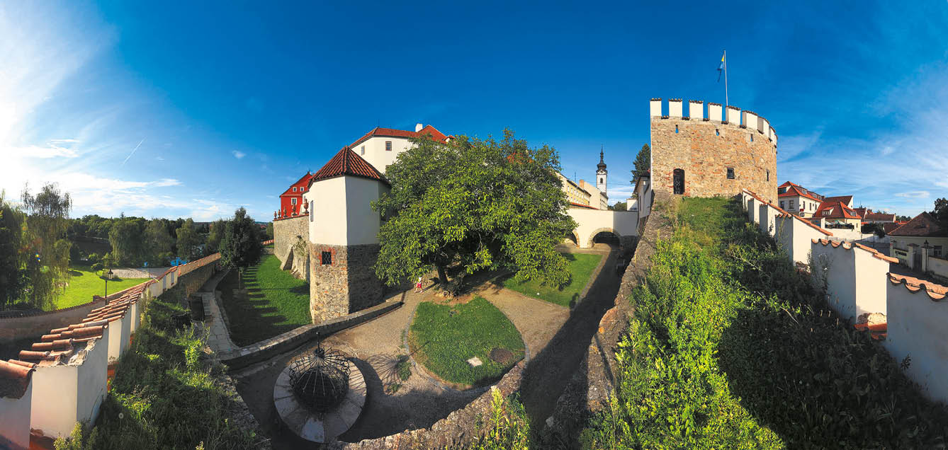 P sek18 8 2012 Libor Svacek, Kaplicka 447, 381 01 Cesky Krumlov, CZ  E- mail:  box fotosvacek cz