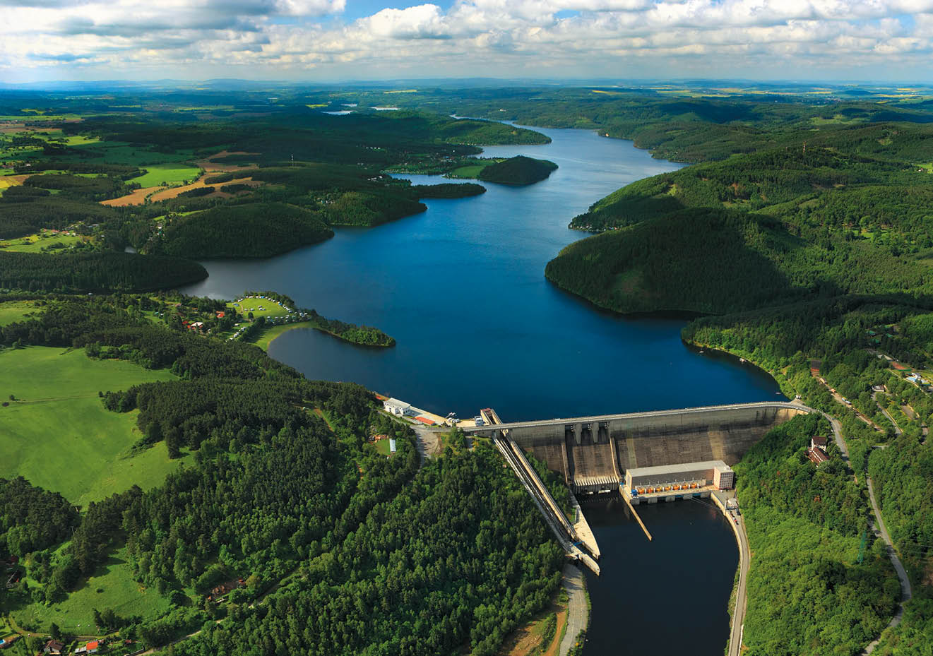 Kniha  VLTAVA - Libor Svacek  - vydani 1 , rok 2011 Photographer: Libor Svacek; box fotosvacek cz; Mobile: +420 602428001; 