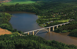 Kniha  VLTAVA - Libor Svacek  - vydani 1 , rok 2011 Photographer: Libor Svacek; box fotosvacek cz; Mobile: +420 602428001; 